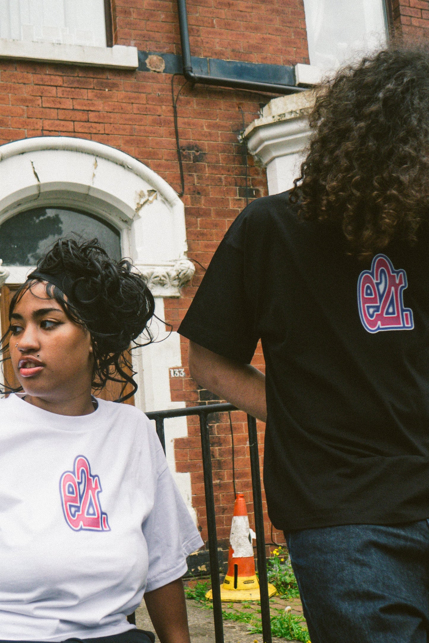 glowgo tee white